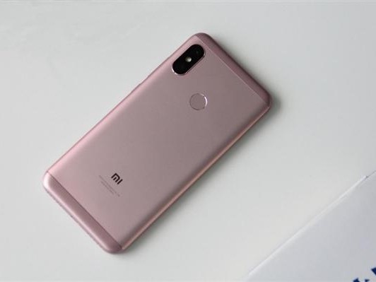 标题：红米6 Pro到底怎么样？千元“钉子户”神机，用了三年我憋了一肚子话要说！