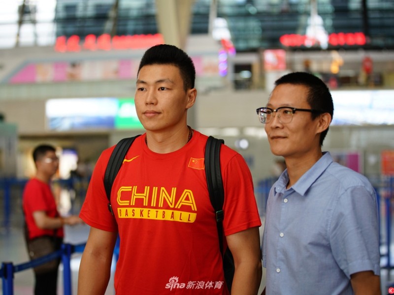 盛夏出征南半球凛冬 中国男篮蓝队澳洲拉练砺炼年轻力量