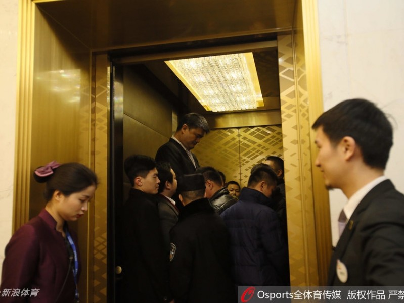 姚明盛赞武汉为篮球宝地，见证男篮世界杯吉祥物三强诞生