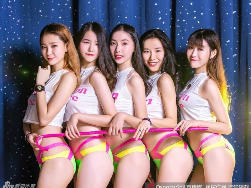 粤色绽放：舞时尚啦啦队火辣写真倾情助威 CBA 新赛季
