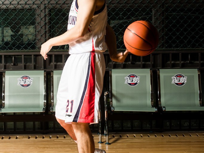 羊城新狮魂：广州龙狮男篮的光影征程与新季展望