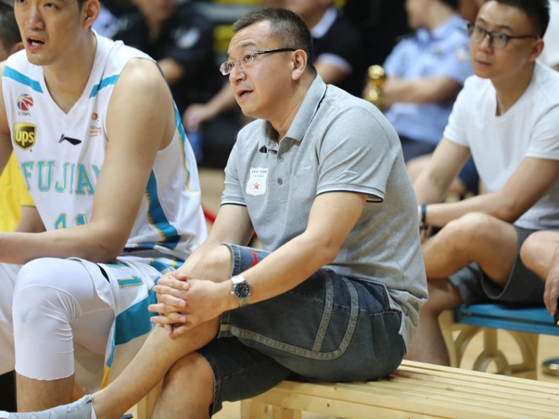 福清国际男篮争霸赛福建队主场加冕 陈林坚率队力克俄罗斯夺冠