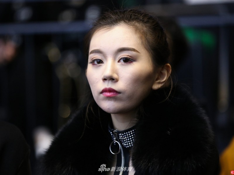 齐鲁玫瑰俏鹏城，丁彦雨航身后那道最温柔的助威声