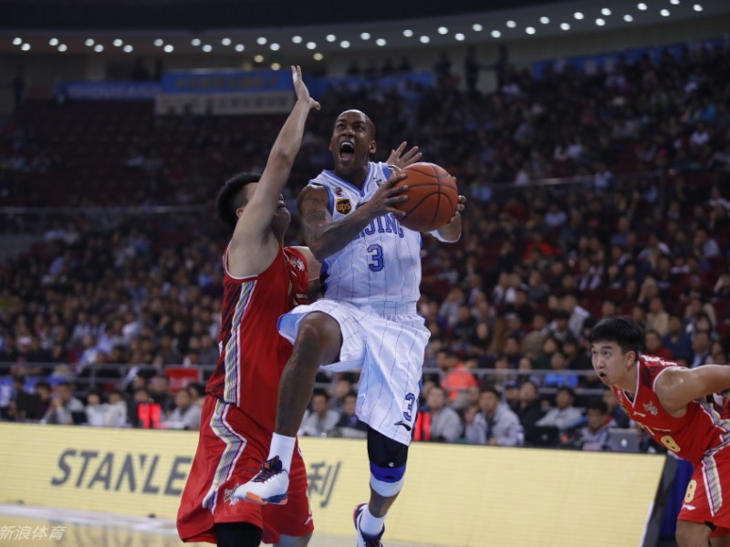 京城夜战老马腾空孙悦复出 首钢铁血防守降服八一