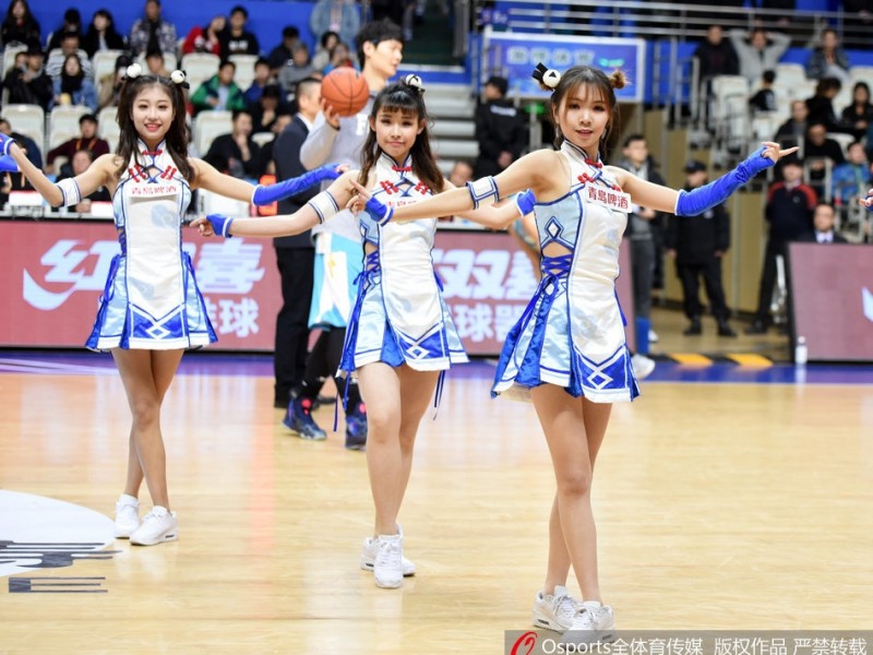 上海滩青春风暴 CBA篮球宝贝舞动源深体育馆