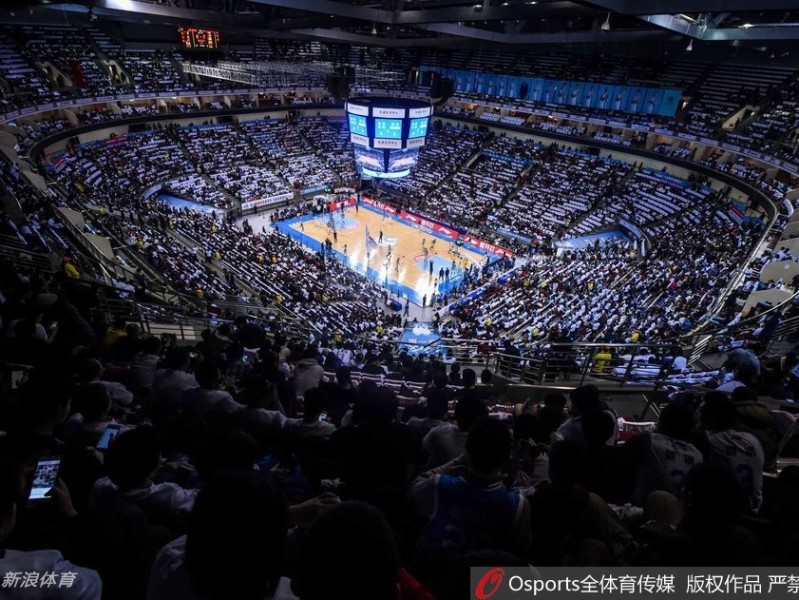 京城篮球荣耀之夜 首钢北控德比战点燃五棵松