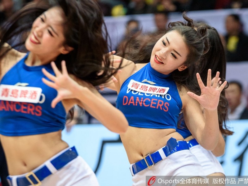 四川篮球宝贝：赛场上的精灵，用热情与汗水浇灌的青春之花