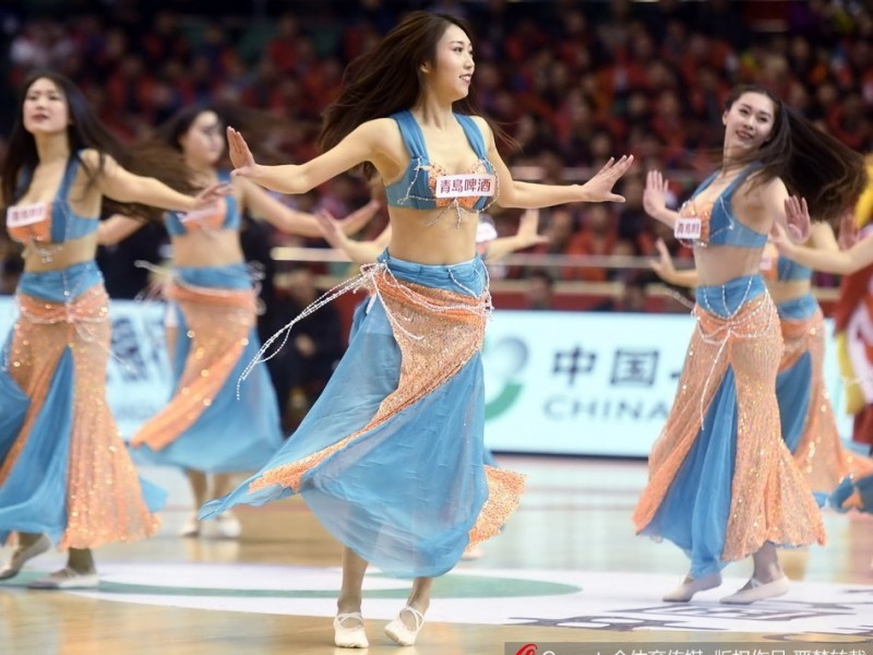 齐鲁德比余温未散，山东高速主场激战天津，篮球宝贝热舞燃爆泉城