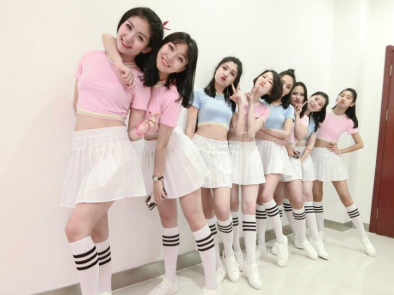 当优雅空姐遇上热辣篮球宝贝 万米高空之外的魅力绽放