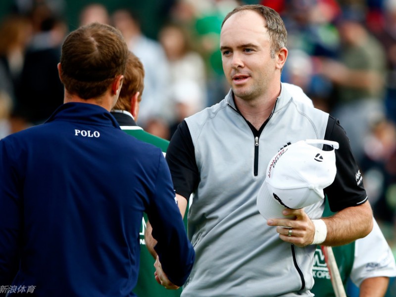 凤凰城公开赛雷尔德三杆领先 莫利纳利十六洞一杆进洞引轰动