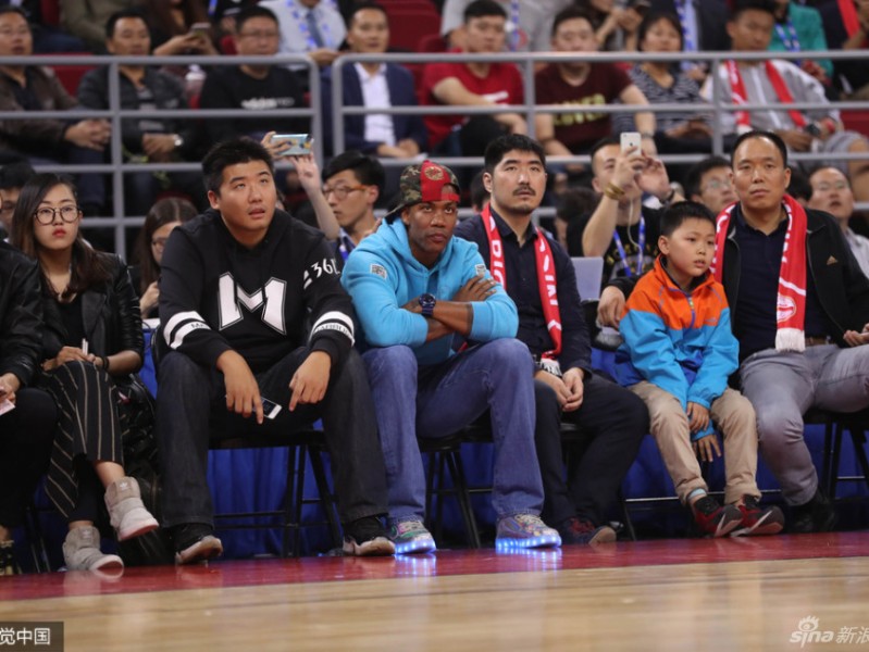 京城英雄场边坐 马布里五棵松静候新赛季