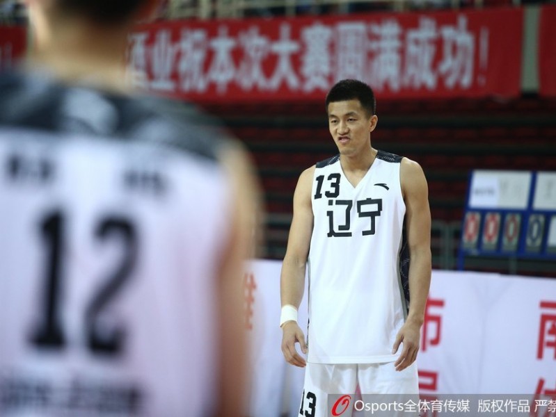 辽篮狂胜之夜郭艾伦变身表情帝 全运预赛首战创恐怖分差