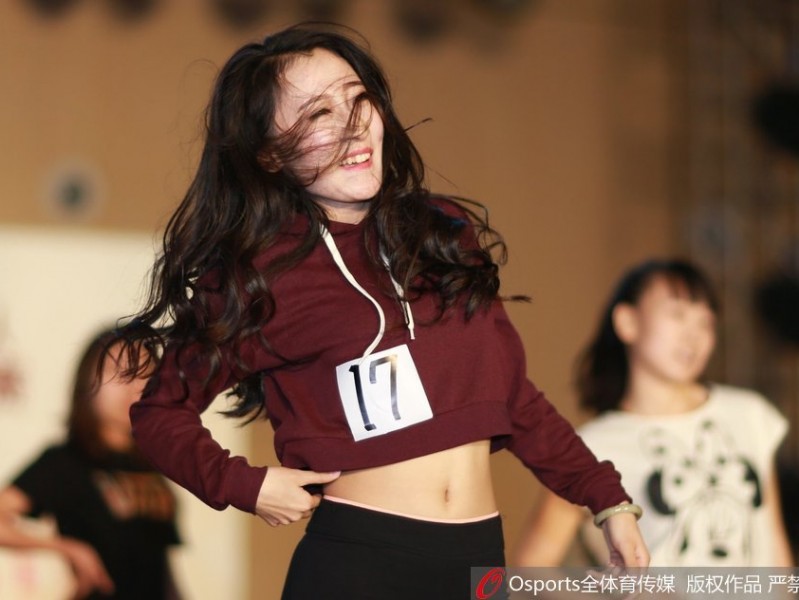 北京首钢巅峰拉拉队选拔赛火热开启 激情热舞燃爆五棵松