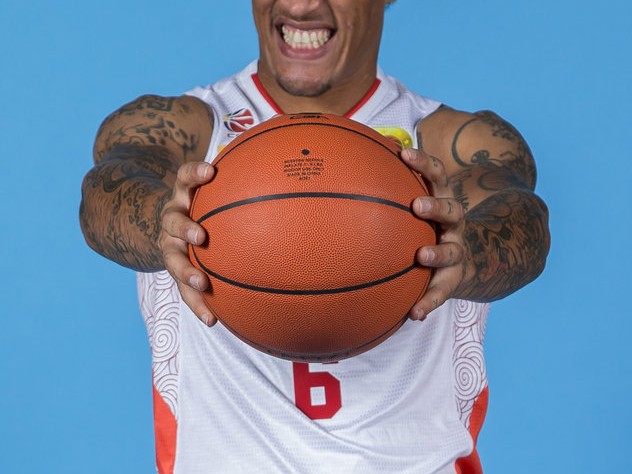 齐鲁新高度：2015-16赛季山东高速男篮，破咒与重生的巡礼