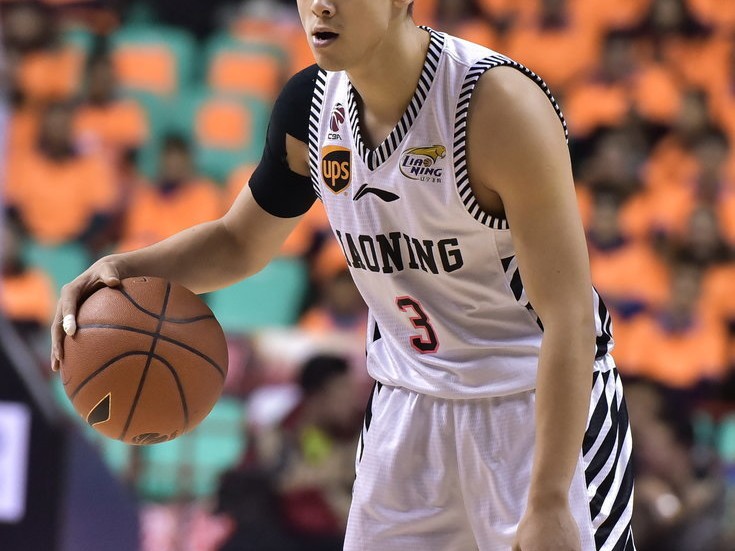 辽篮全华班锋芒毕露大胜八一 哈德森穿针引线郭艾伦撕裂防线