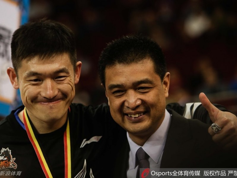 十五年京城情谊一诺，今朝回家戴戒续写新篇