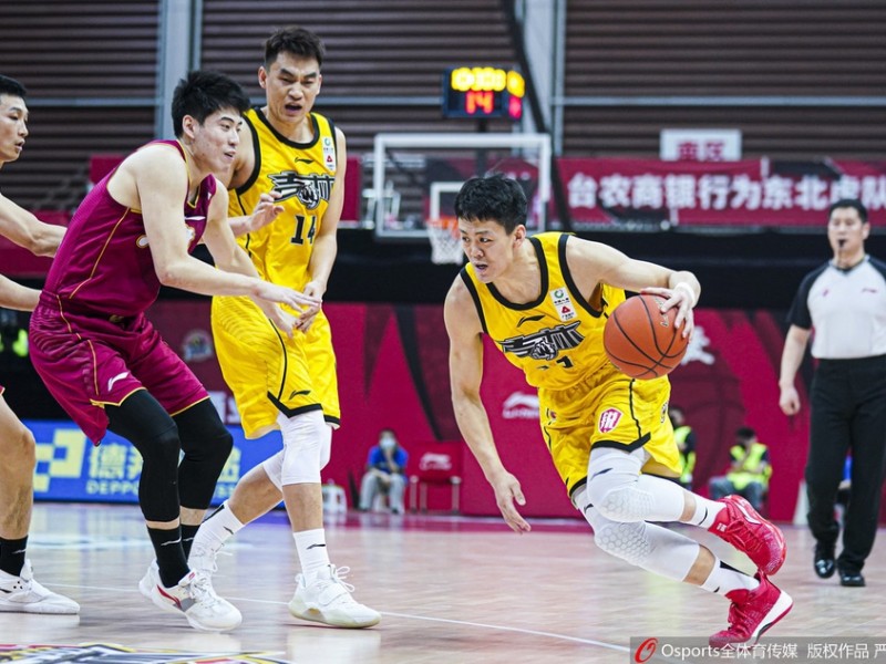 浙江男篮多点开花大胜吉林 全华班阵容显露疲态