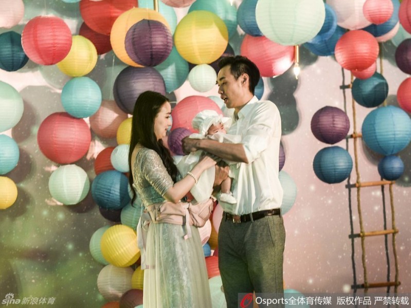 孟达爱女百日宴：江苏篮球铁汉的柔情时刻