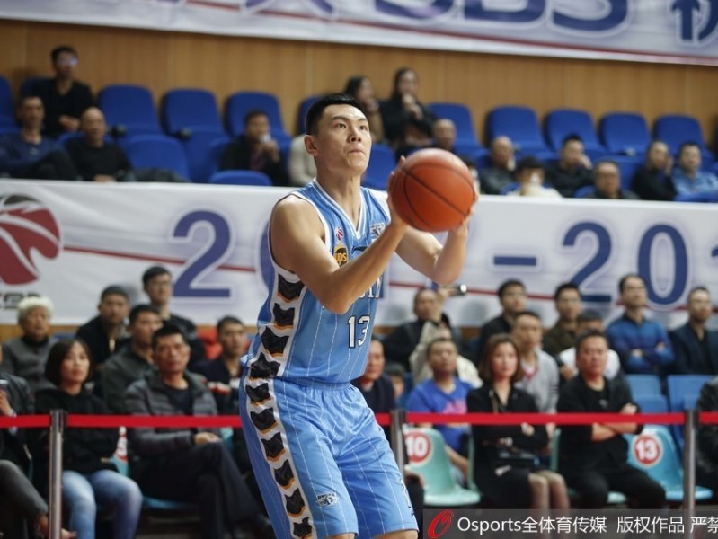 CBA常规赛京闽大战，汉密尔顿百发百中率队攻克晋江