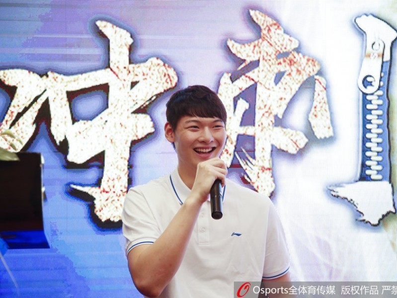 闽篮新章：美女老总挂帅，铁帅范斌携众将誓师冲刺季后赛