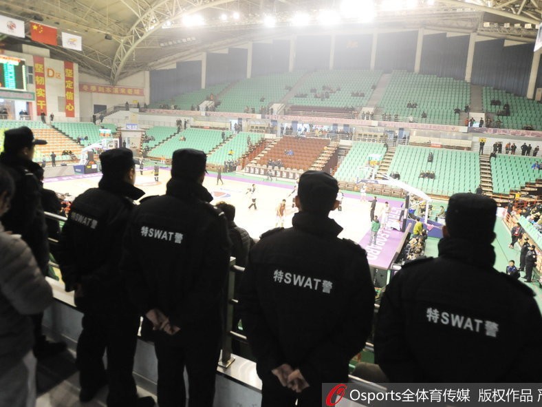 本溪森严壁垒下演巅峰对决 郭少带伤复出难阻广厦十四连胜