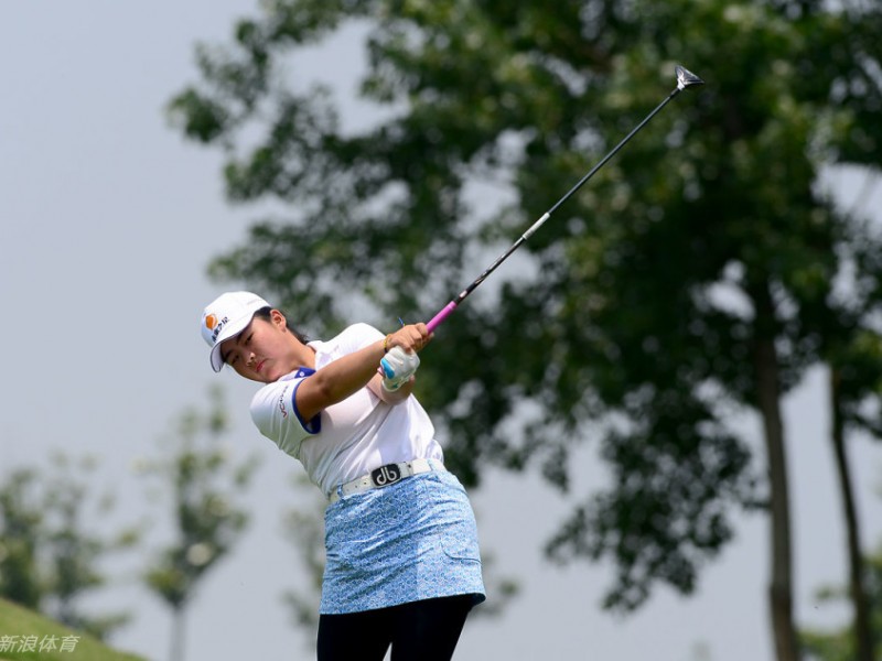 烈日下的青春风暴：未来之星高尔夫赛场挥洒汗水与梦想