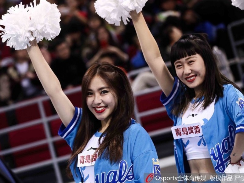 京城篮坛的精灵：北京篮球宝贝的热舞与梦想