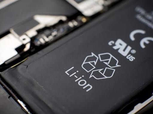 三星手机电池到底咋样？我这“换电”经历，比追剧还跌宕起伏！