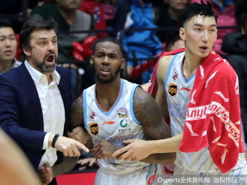 CBA赛场风云：新疆广汇与浙江广厦终场前的冲突与宿怨