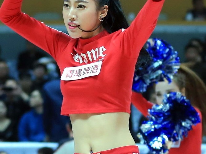 新赛季燃情启幕：八一男篮激战浙江稠州，篮球宝贝热舞点燃赛场