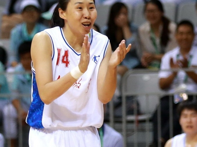 津门巾帼逐鹿首战，卫冕冠军霸气横扫劲敌展宏图