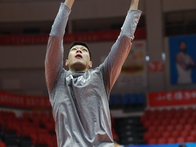 宏远备战第24轮：易建联领衔投篮特训，打磨利器静候恶战