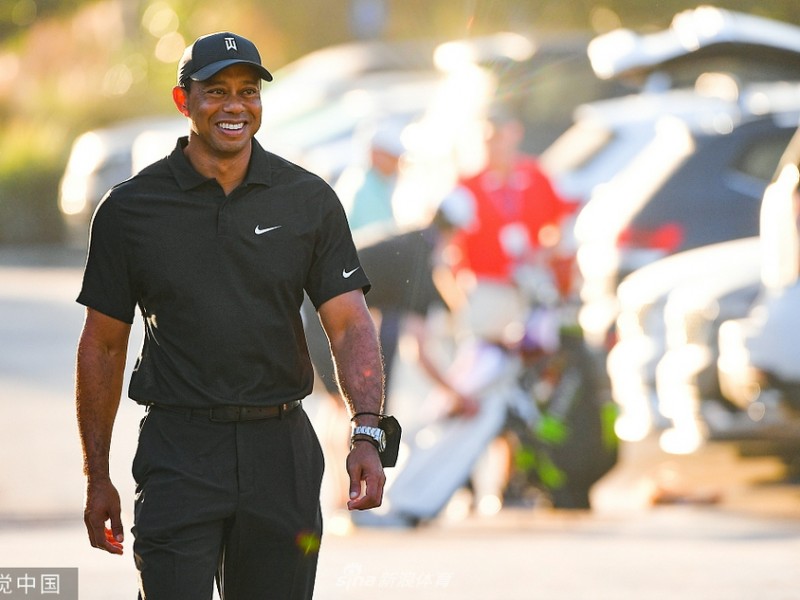 伍兹父子同场挥杆PNC锦标赛温情时刻全记录