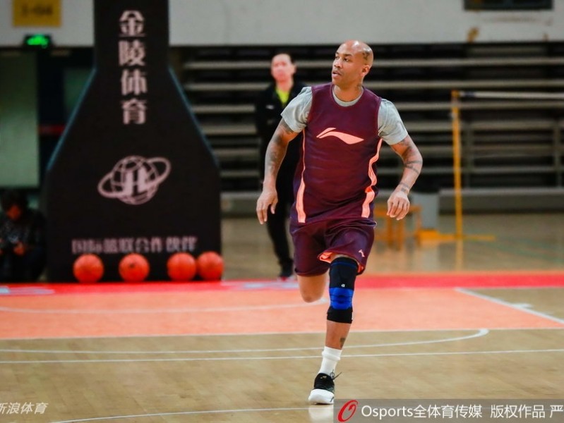 马布里笑傲训练场 北控男篮静待新赛季大幕拉开