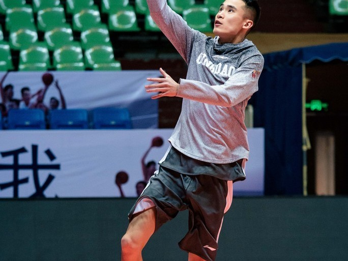 巴蜀之冬燃战火 青岛双星成都磨砺待强敌