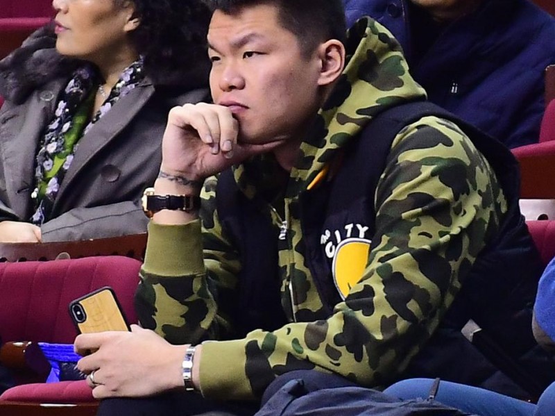 辽粤故人本溪聚首，赛场风云见证尤纳斯与朱芳雨的弟子情