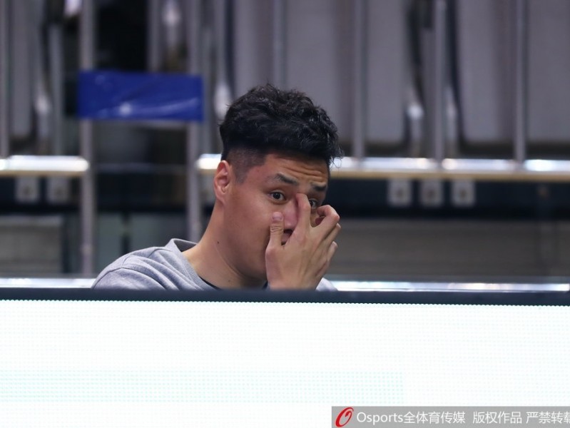 贺天举久违现身替补席，辽宁神射静待归来