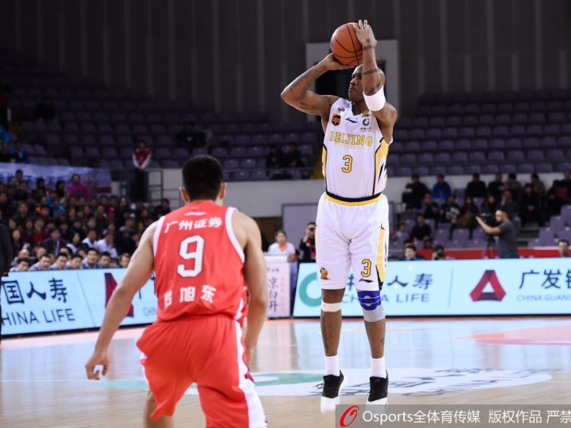 京城传奇再续写 马布里率北控胜广州止连败