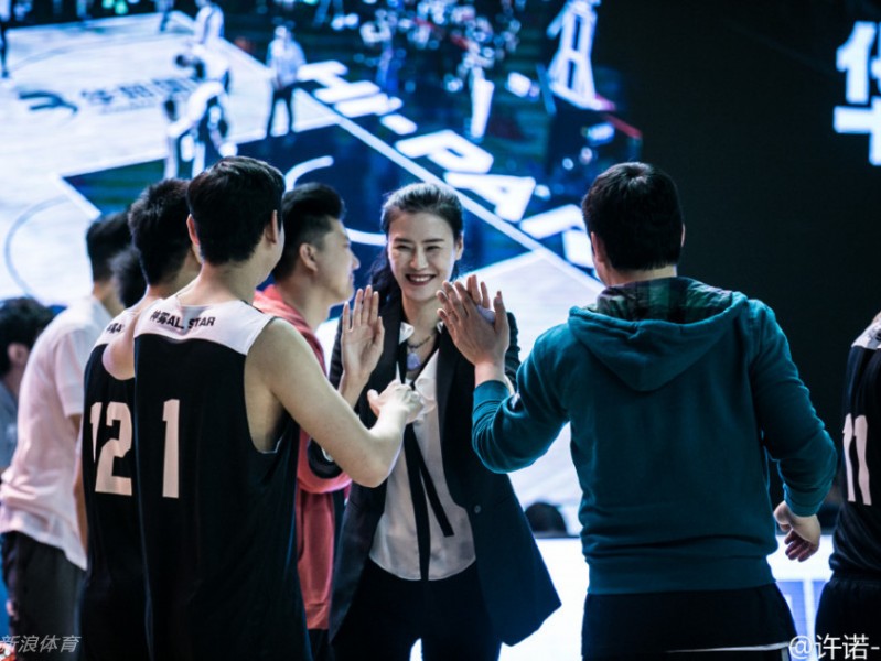 女篮颜值担当许诺的跨界人生：从国家队中锋到综艺女神